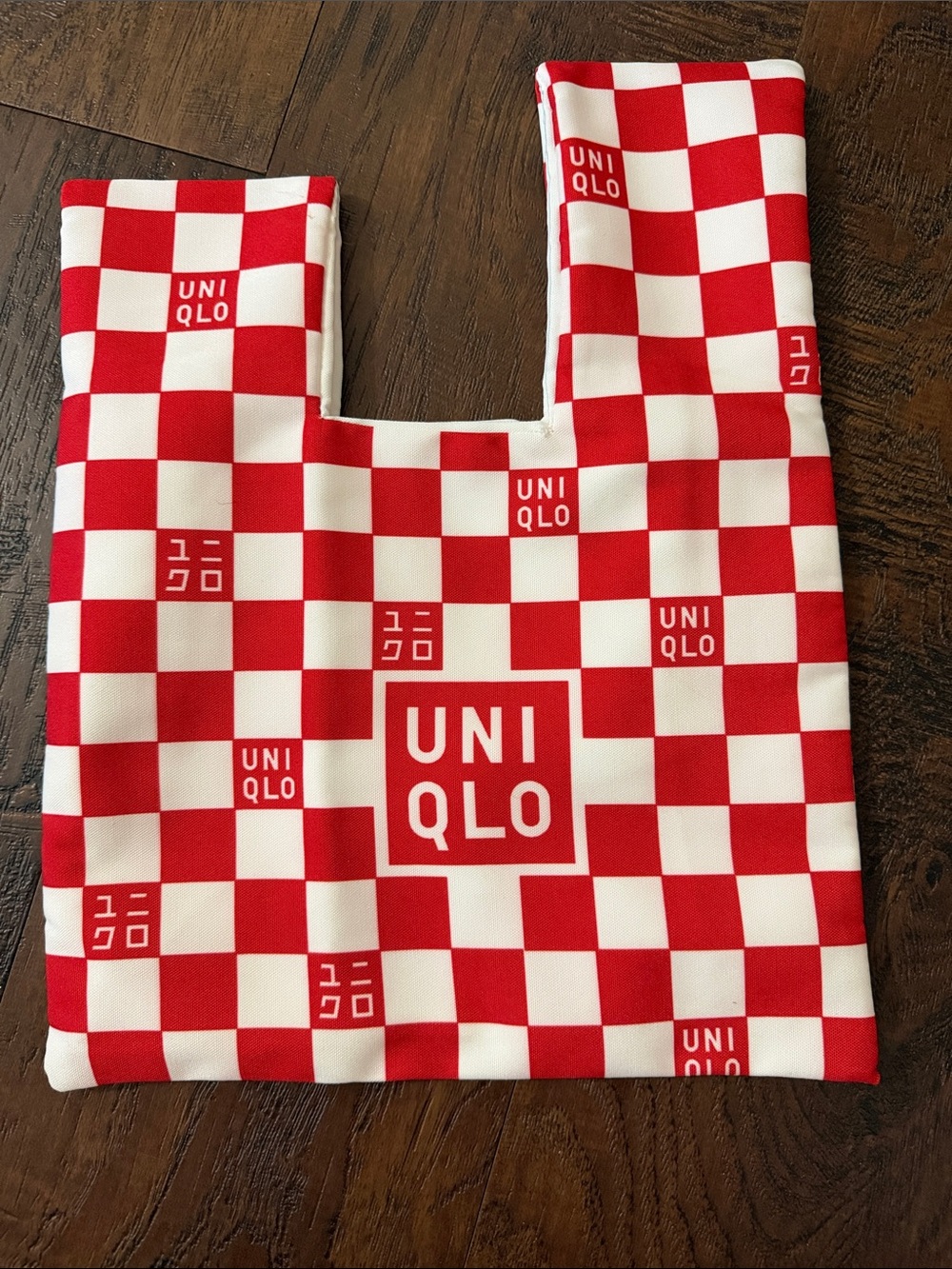 Uniqlo Red and White Checker Knot Bag